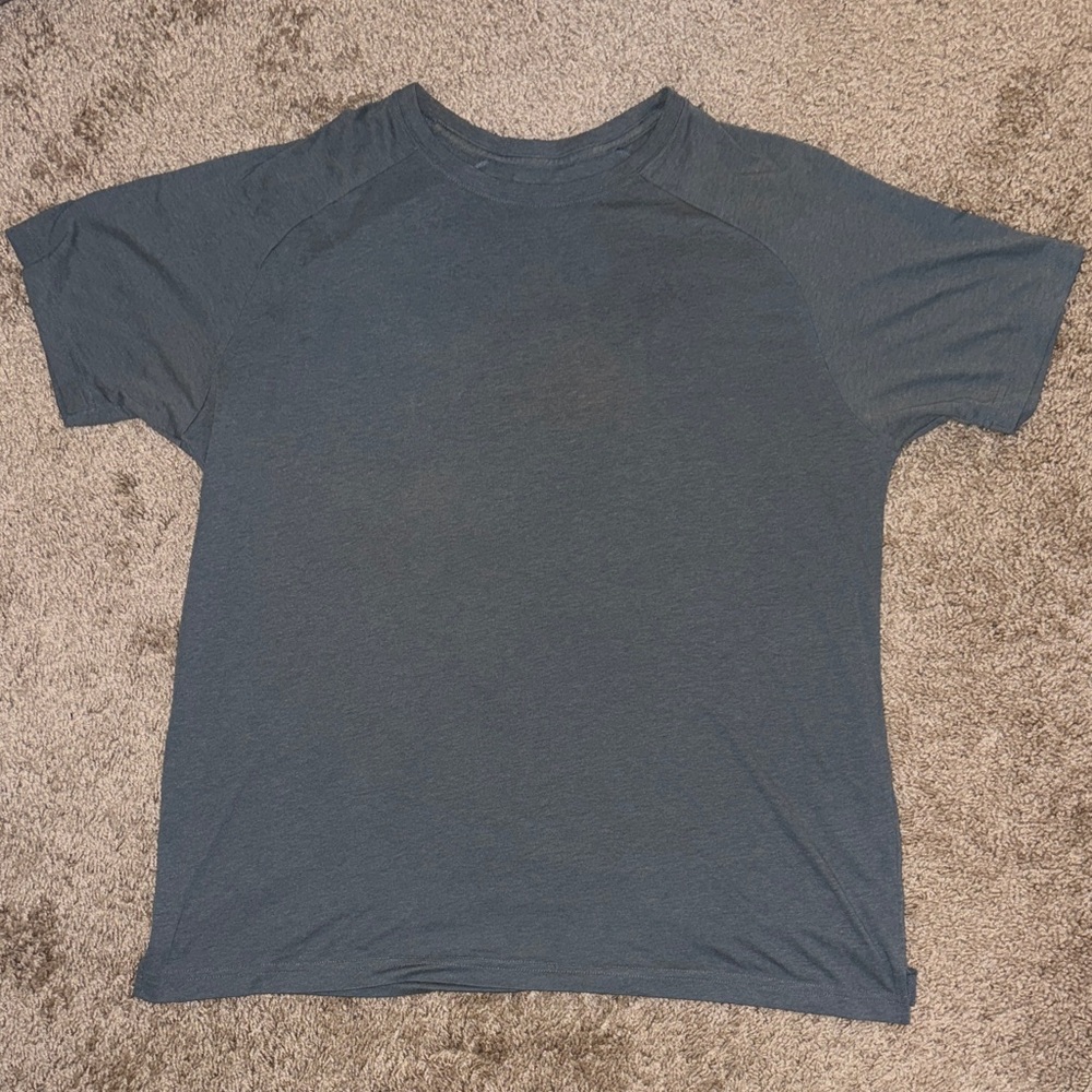ALO Yoga Charcoal Gray Tee
